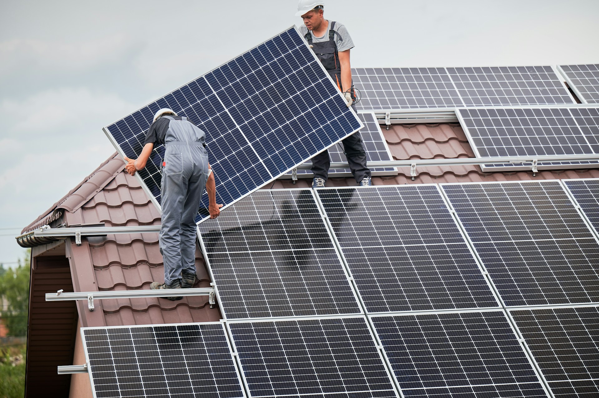 Roofing and Solar Installation Company Dallas-Fort Worth- Complete Homeowner Guide